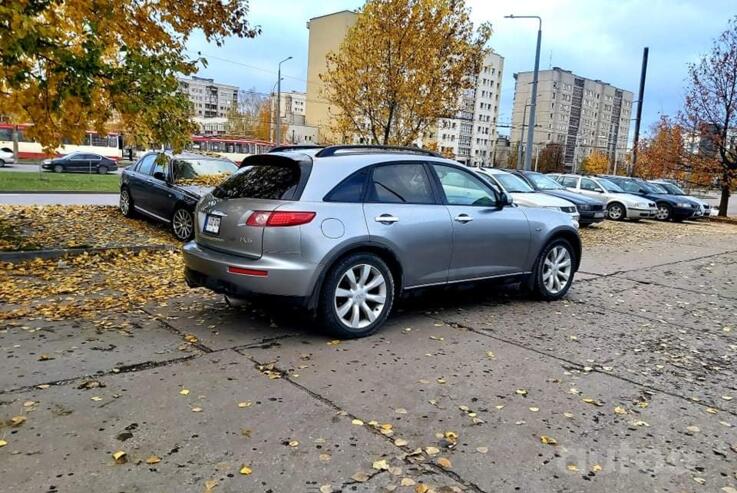 Infiniti FX 1 generation