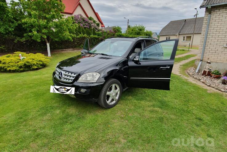 Mercedes-Benz M-Class W164 Crossover 5-doors