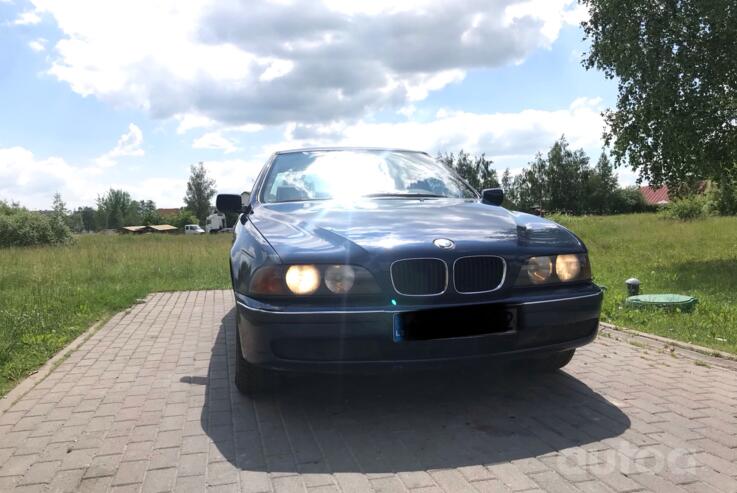 BMW 5 Series E39 Sedan 4-doors