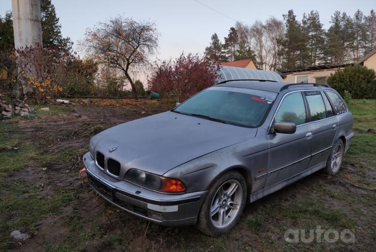 BMW 5 Series E39 Touring wagon