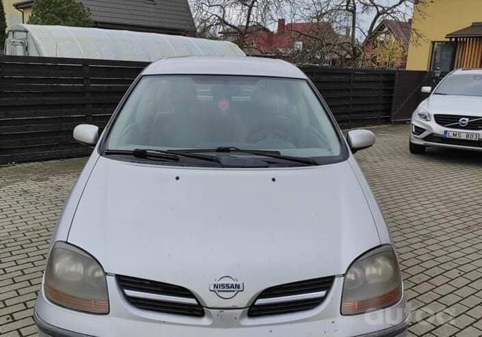Nissan Almera Tino V10 Minivan