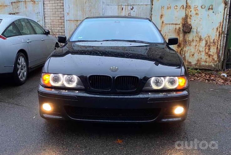 BMW 5 Series E39 Sedan 4-doors
