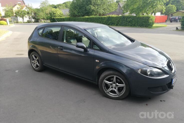 SEAT Leon 2 generation Hatchback 5-doors