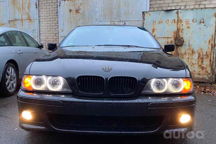 BMW 5 Series E39 Sedan 4-doors