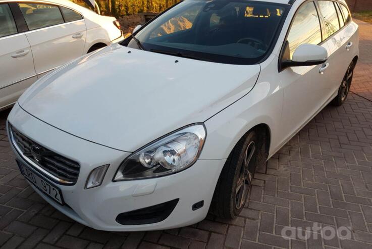 Volvo V60 1 generation wagon