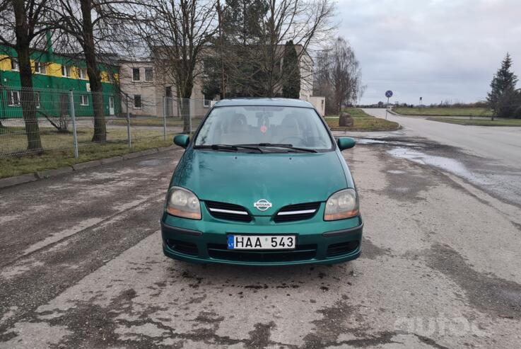 Nissan Almera Tino V10 Minivan