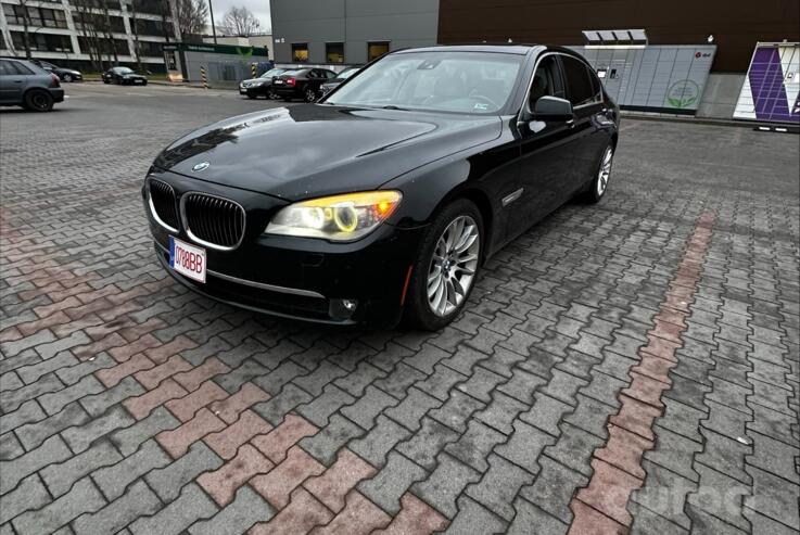 BMW 7 Series F01/F02 Sedan