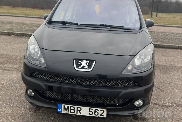 Peugeot 1007 1 generation Minivan
