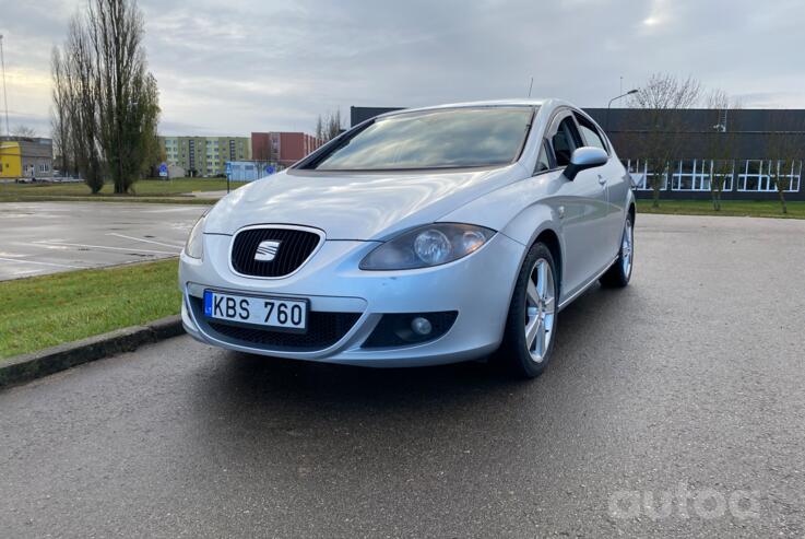 SEAT Leon 2 generation Hatchback 5-doors