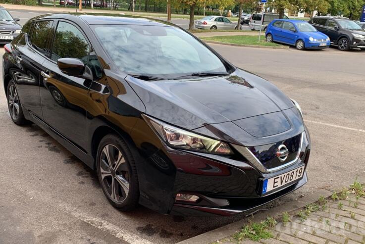 Nissan Leaf 2 generation Hatchback