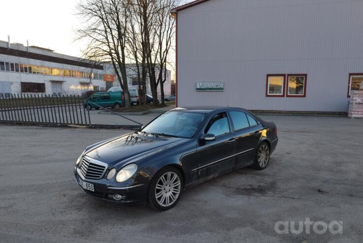 Mercedes-Benz E-Class W211 Sedan