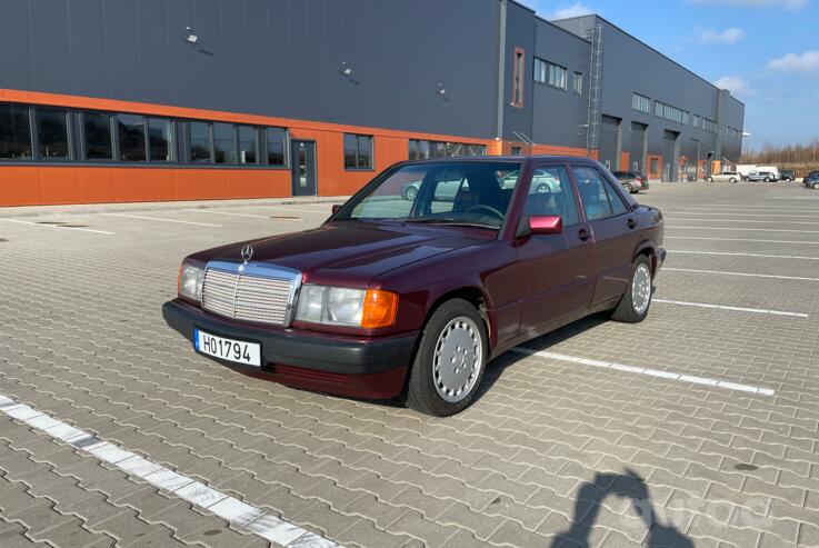 Mercedes-Benz 190 (W201) 1 generation