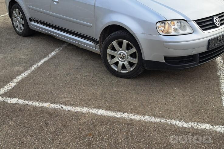 Volkswagen Touran 1 generation Minivan