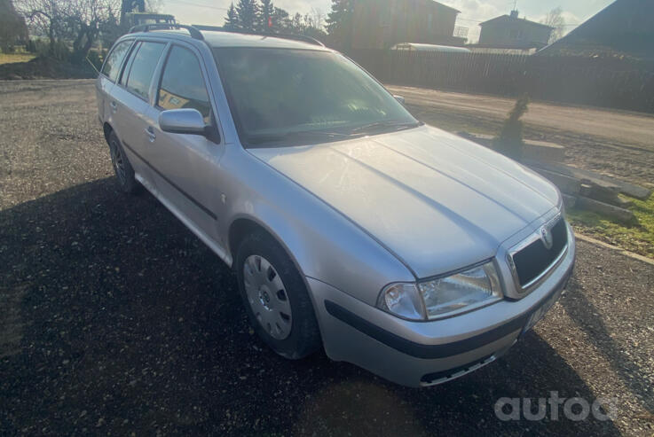 Skoda Octavia 1 generation [restyling] Combi wagon 5-doors