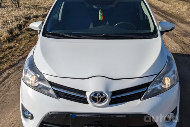 Toyota Verso 1 generation [restyling] Minivan