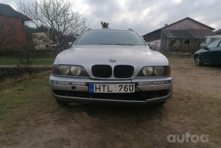 BMW 5 Series E39 Touring wagon