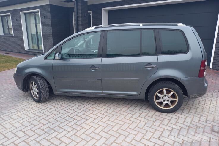 Volkswagen Touran 1 generation Minivan