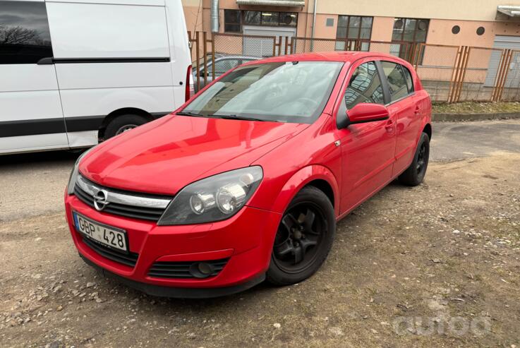 Opel Astra H Hatchback