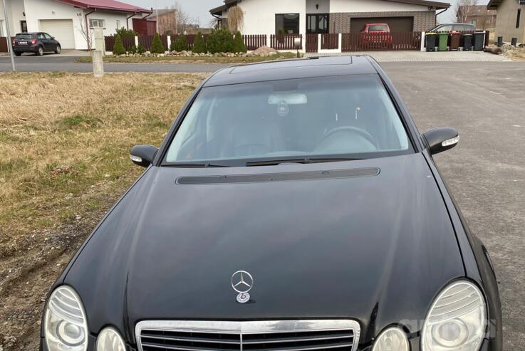Mercedes-Benz E-Class W211 Sedan