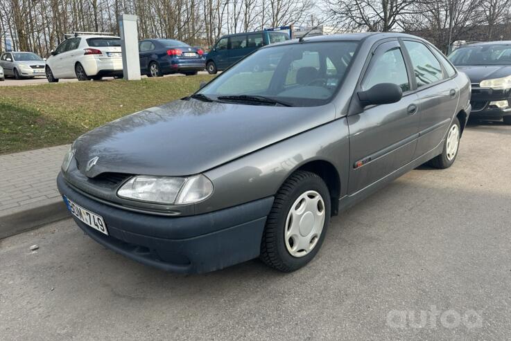 Renault Laguna 1 generation [restyling] Liftback