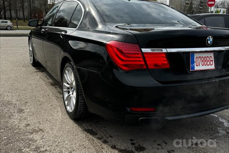 BMW 7 Series F01/F02 Sedan