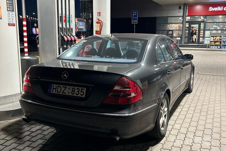 Mercedes-Benz E-Class W211 Sedan