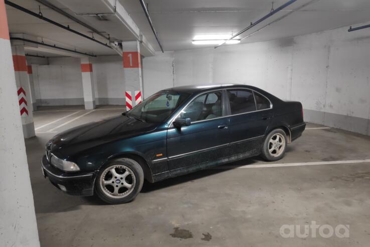 BMW 5 Series E39 Sedan 4-doors