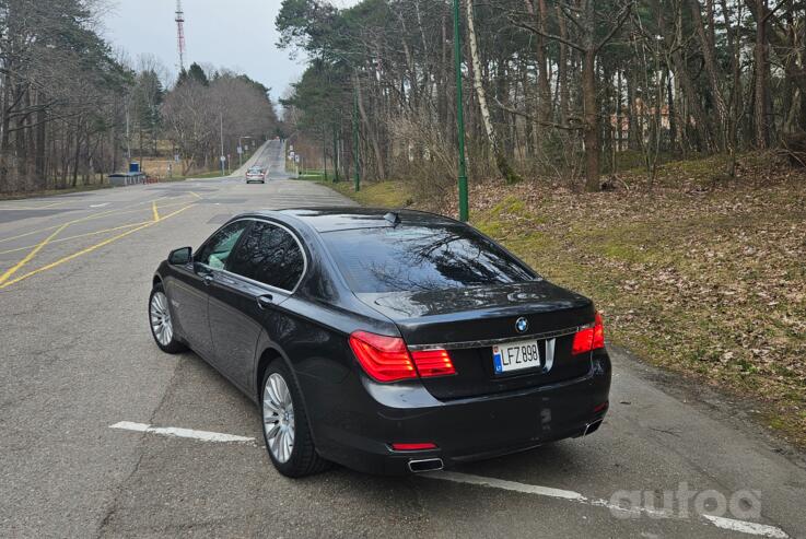 BMW 7 Series F01/F02 Sedan