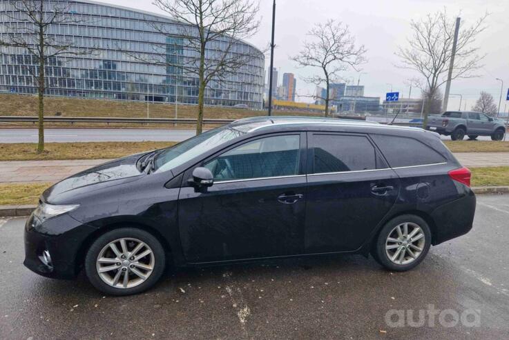 Toyota Auris 2 generation Touring Sports wagon 5-doors