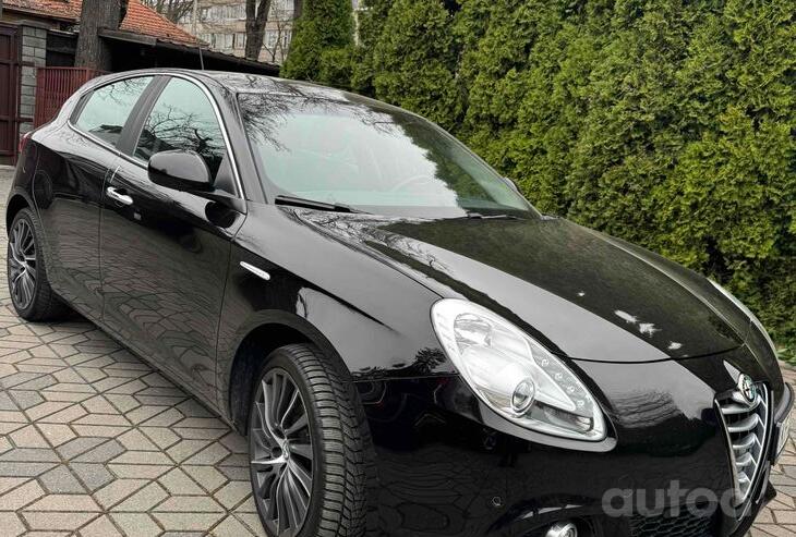 Alfa Romeo Giulietta 940 Hatchback