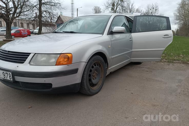 Volkswagen Passat B5 Sedan 4-doors