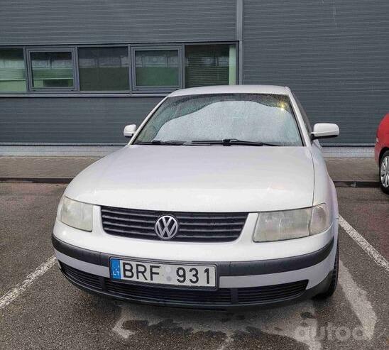 Volkswagen Passat B5 Sedan 4-doors