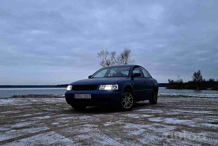 Volkswagen Passat B5 Sedan 4-doors