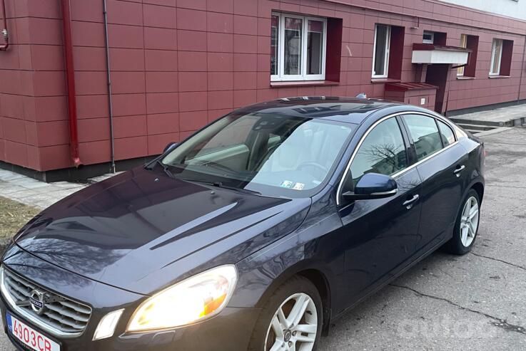 Volvo S60 2 generation Sedan