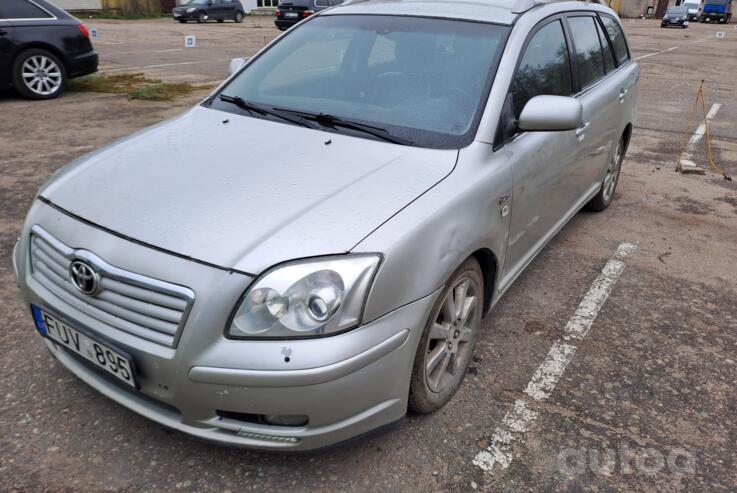 Toyota Avensis 2 generation wagon