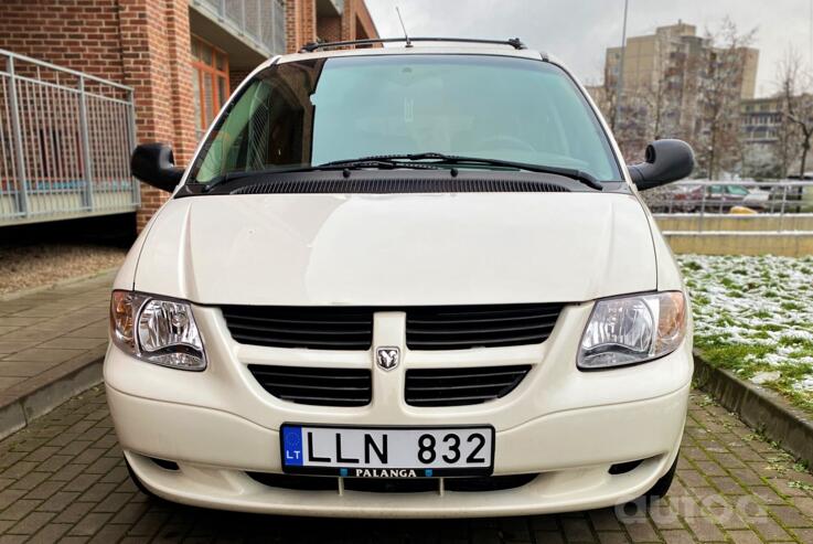 Dodge Caravan 4 generation Grand minivan 5-doors
