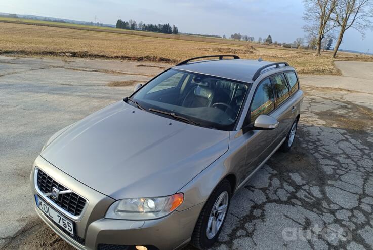 Volvo V70 3 generation wagon