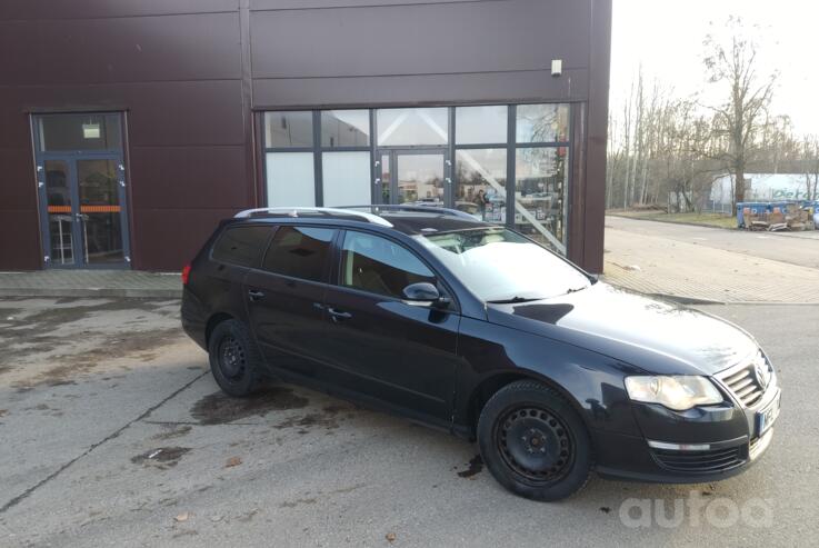 Volkswagen Passat B6 wagon 5-doors