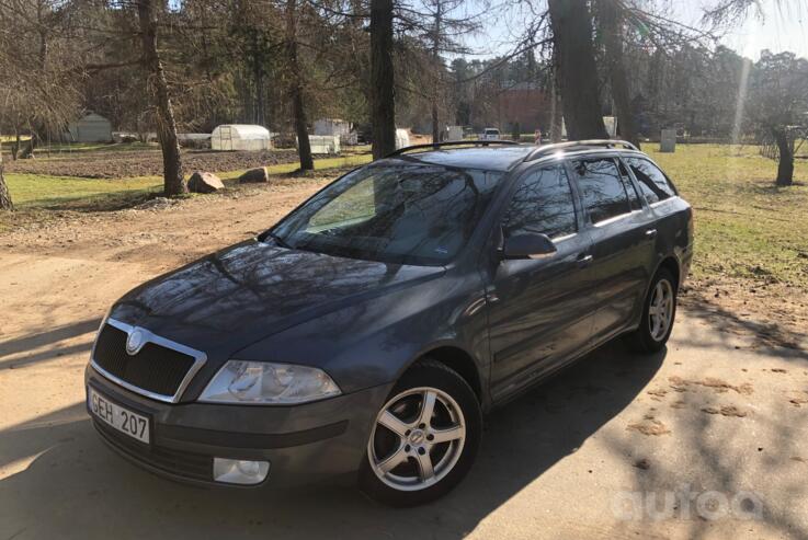 Skoda Octavia 2 generation Combi wagon 5-doors