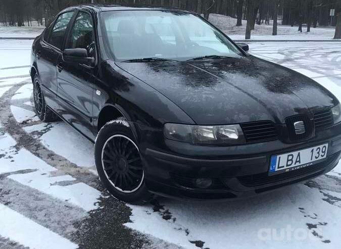 SEAT Toledo 2 generation Sedan