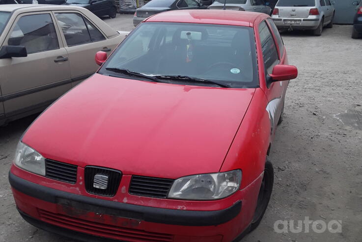 SEAT Leon 1 generation Hatchback