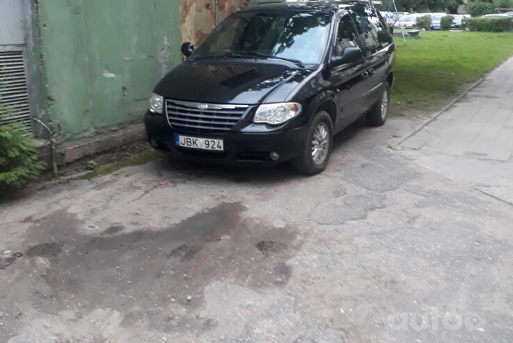 Chrysler Voyager 4 generation [restyling] Minivan