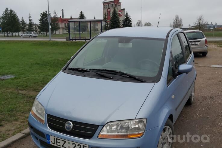 Fiat Idea 1 generation Minivan