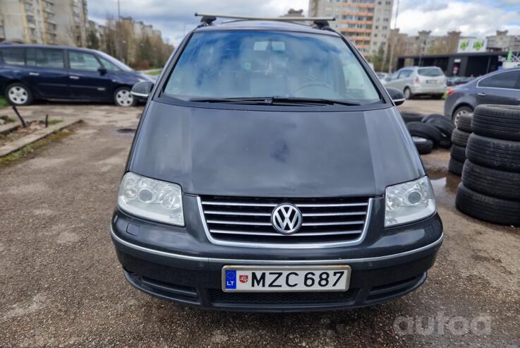 Volkswagen Sharan 2 generation Minivan 5-doors