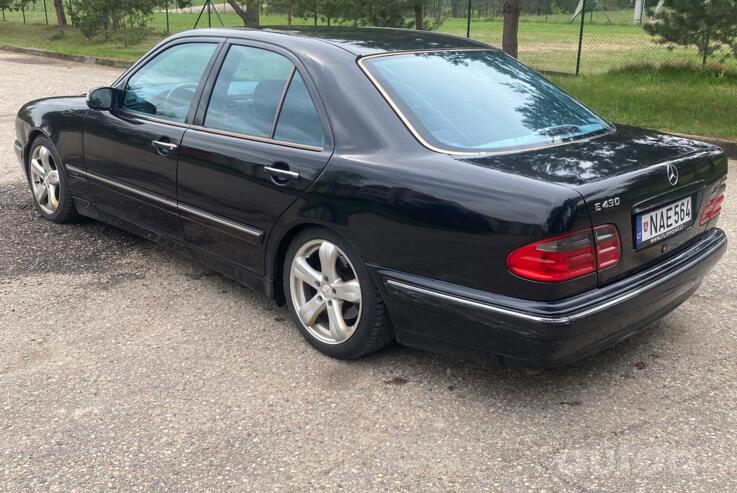 Mercedes-Benz E-Class W211 Sedan