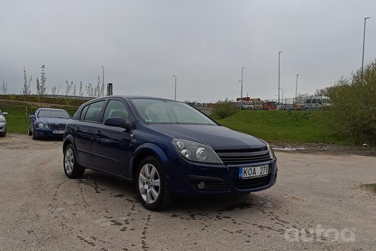 Opel Astra H Hatchback