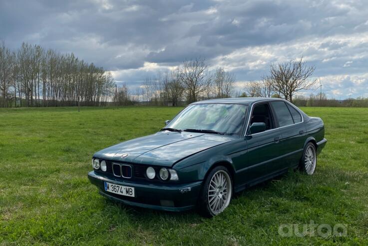 BMW 5 Series E34 Sedan