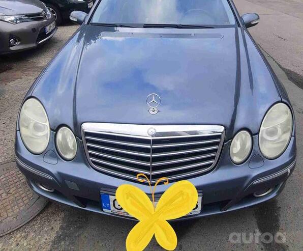 Mercedes-Benz E-Class W211 Sedan