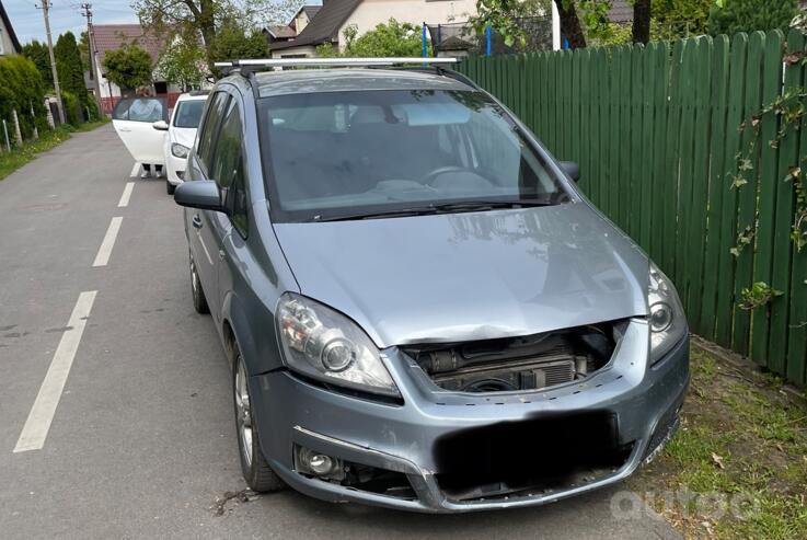Opel Zafira B Minivan 5-doors