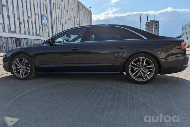 Audi A8 D4/4H Sedan